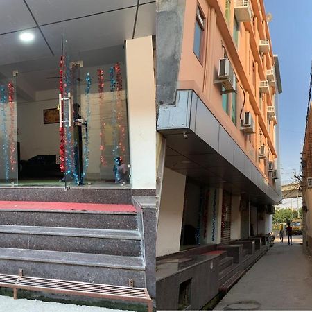 Hotel Noida Continental At Noida City Center Zewnętrze zdjęcie
