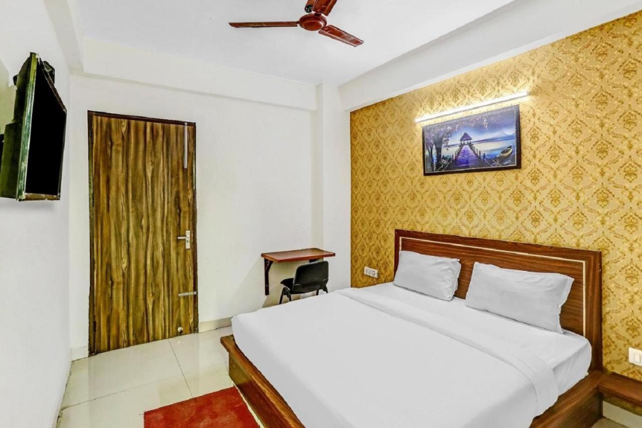 Hotel Noida Continental At Noida City Center Zewnętrze zdjęcie