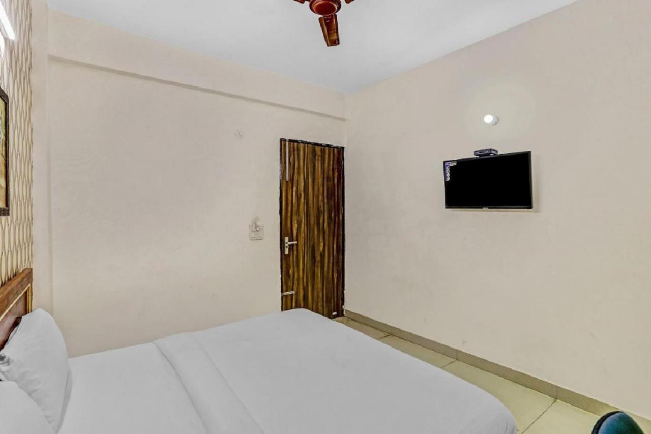 Hotel Noida Continental At Noida City Center Zewnętrze zdjęcie