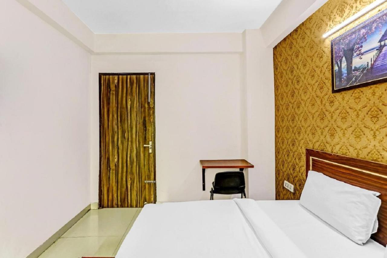 Hotel Noida Continental At Noida City Center Zewnętrze zdjęcie